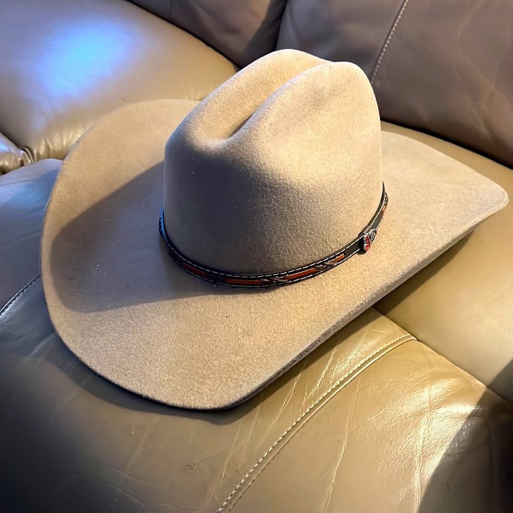 Justin’s mens felt cowboy hat 7 1/4